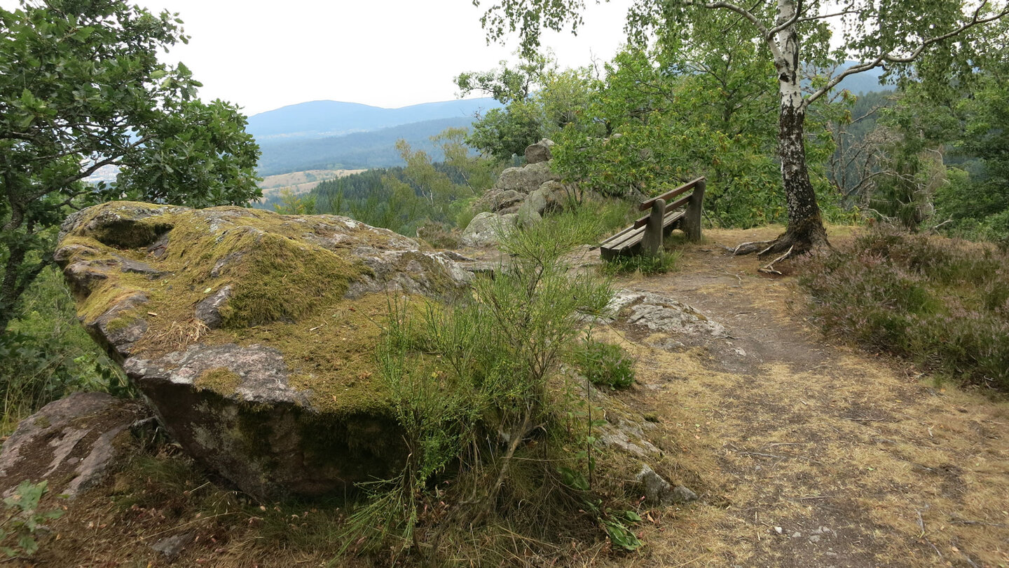 Aussichtspunkt am Lochfelsen