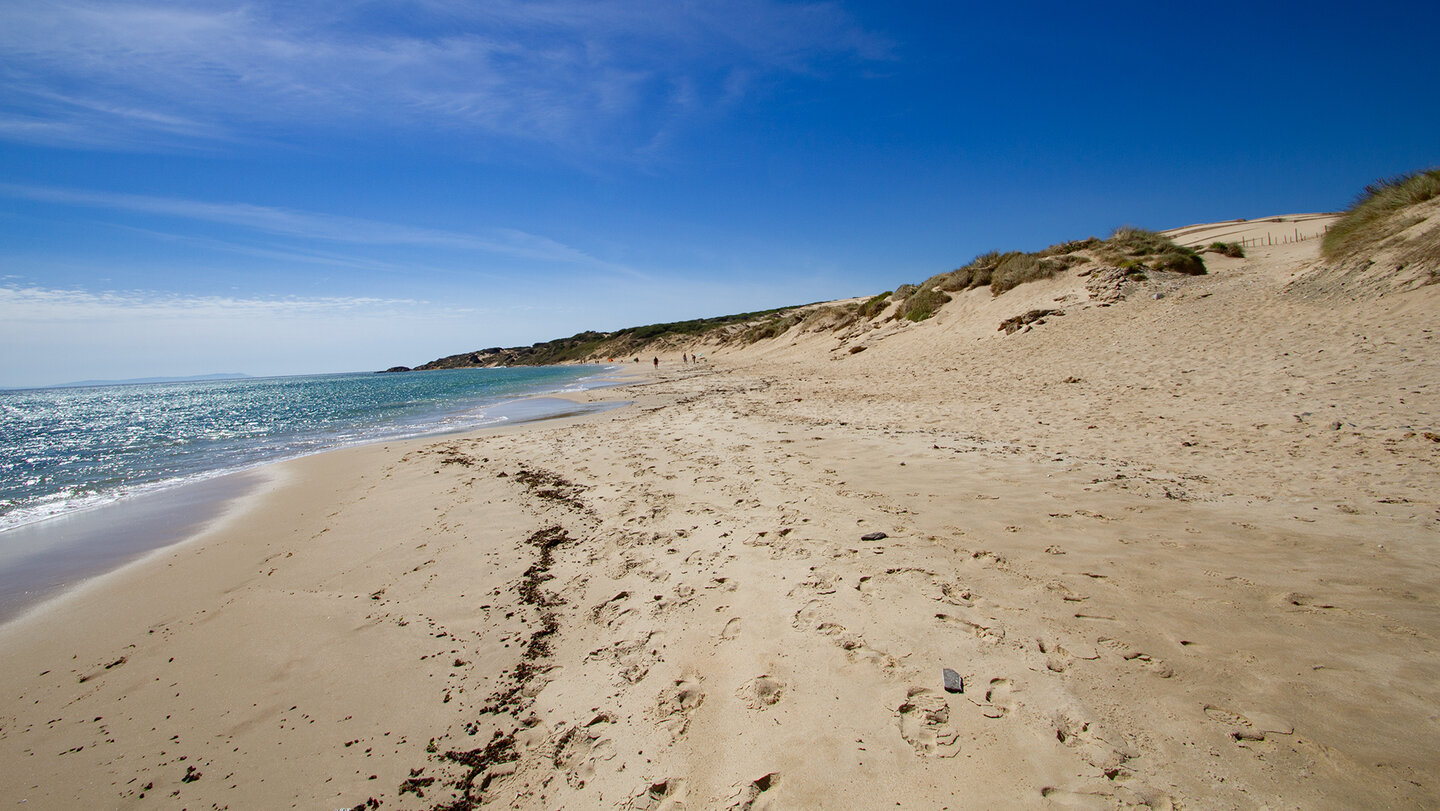 Strandlandschaft mit dem Playa de Valdevaqueros und der Düne