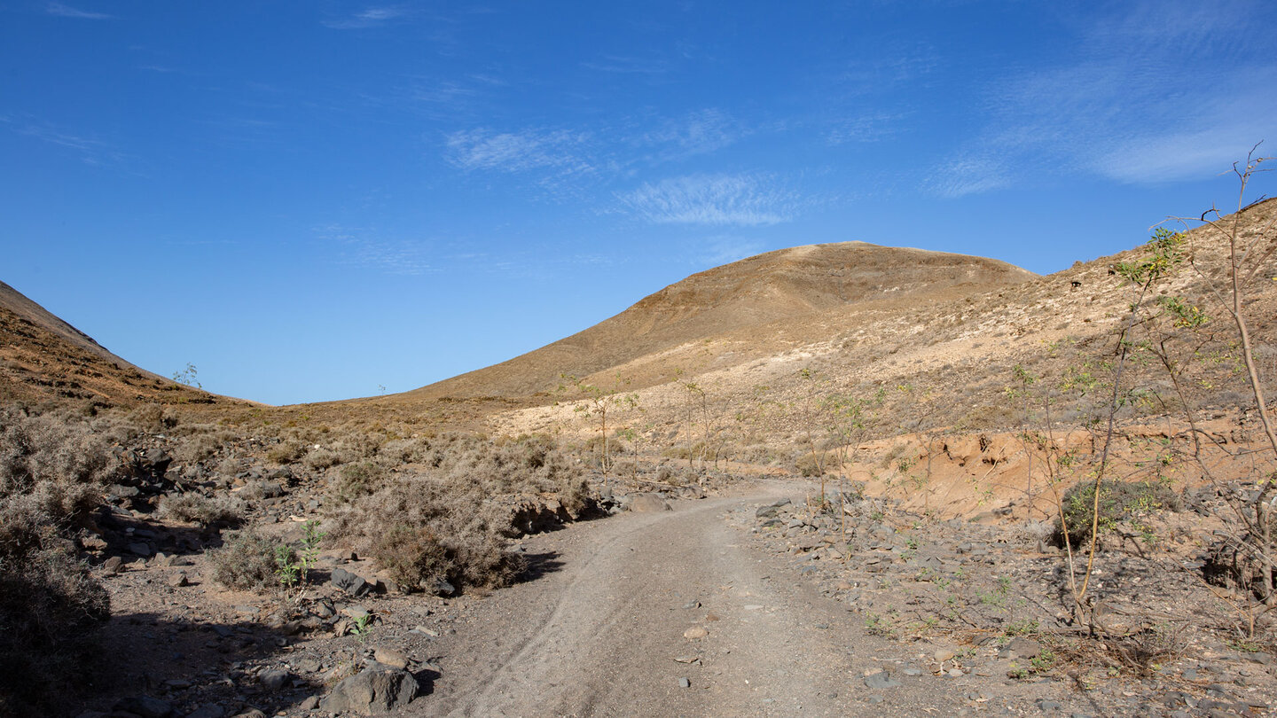 der Wanderweg SL FV 11 führt Durch die Pecenescal-Schlucht zur Passhöhe