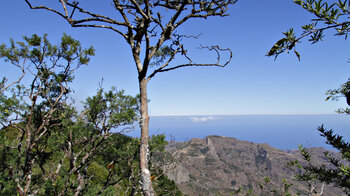 Blick über die Schlucht von Benchijigua vom Aussichtspunkt Mirador de Tajaque auf La Gomera