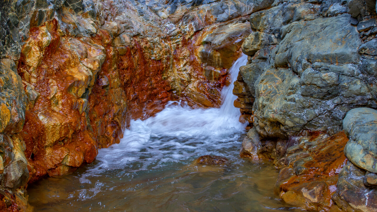 Wanderung durch die Schlucht Rivanceras