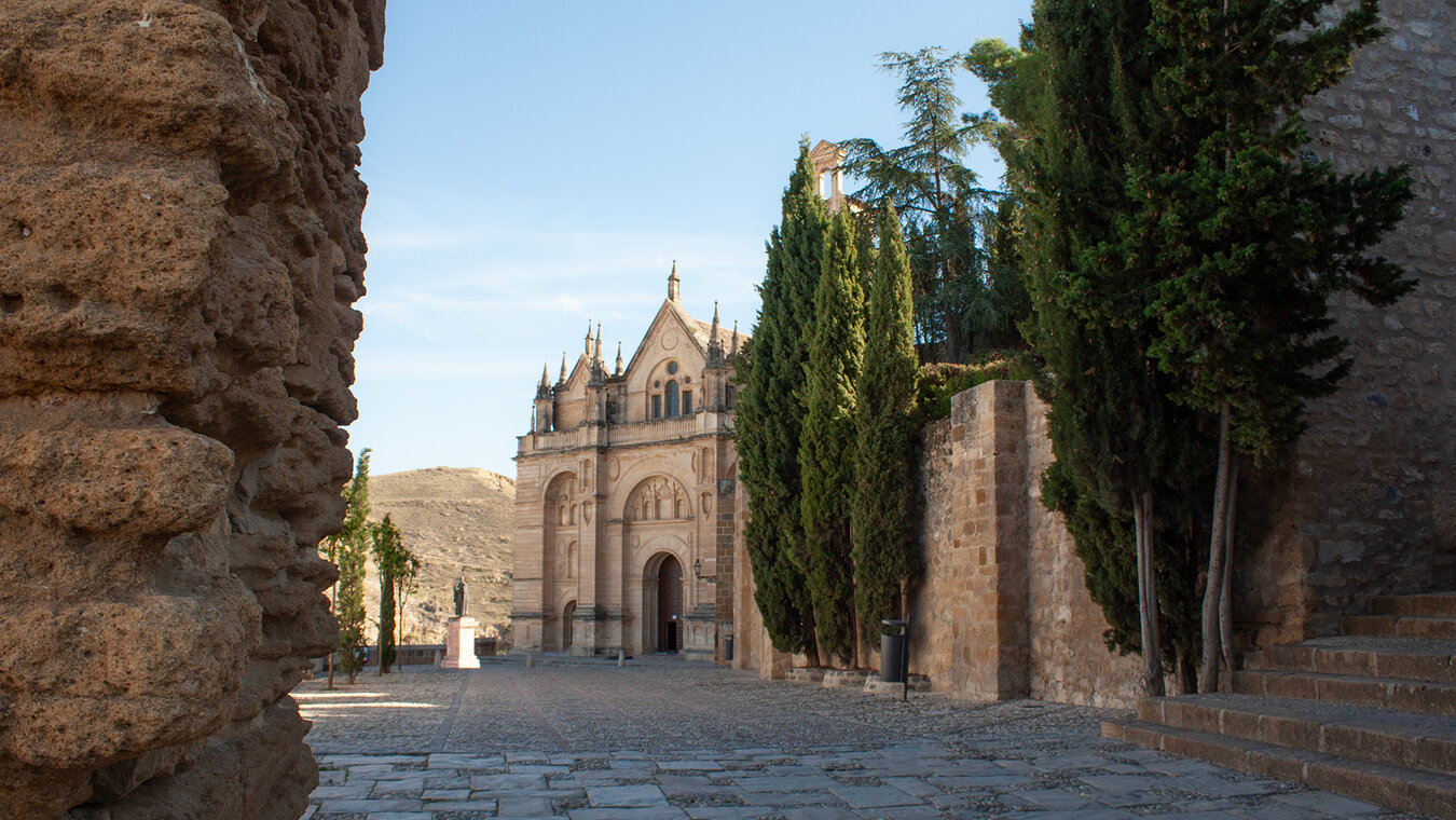 die Kollegiatkirche Real Colegiata de Santa María la Mayor | © Sunhikes