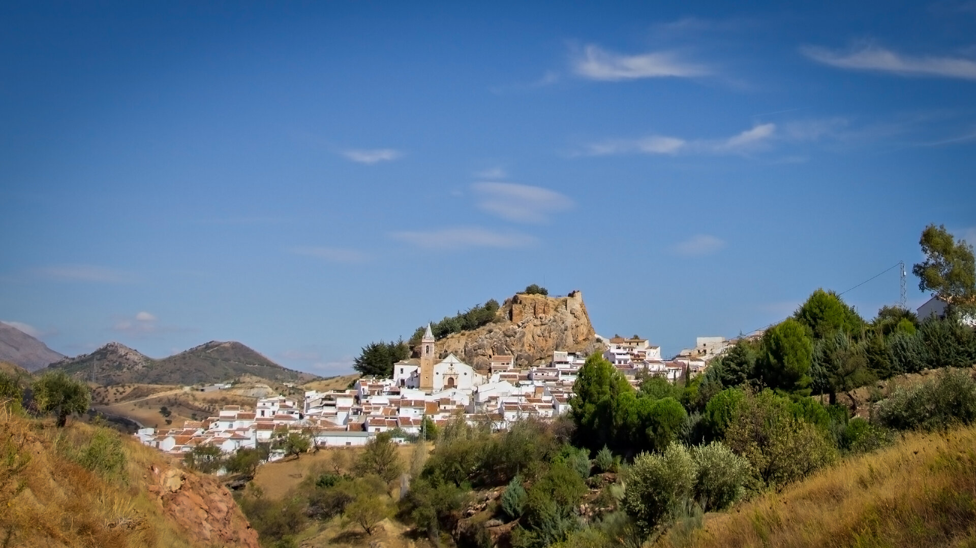 Ardales- ein weißes Dorf in Andalusen | © Sunhikes Ardales- weißes Dorf in Andalusen | © Sunhikes