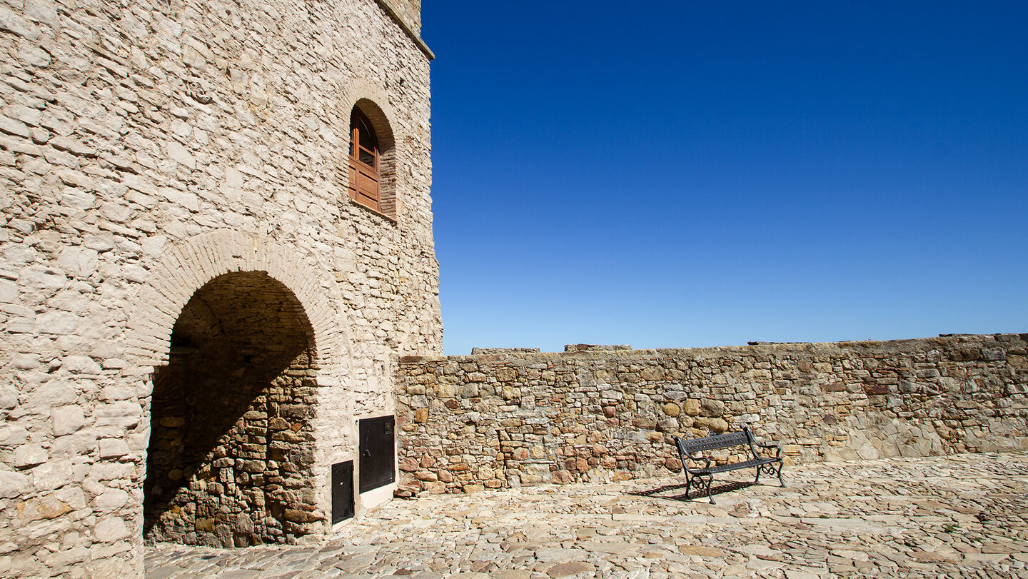 die Burg von Castellar de la Frontera | © Sunhikes