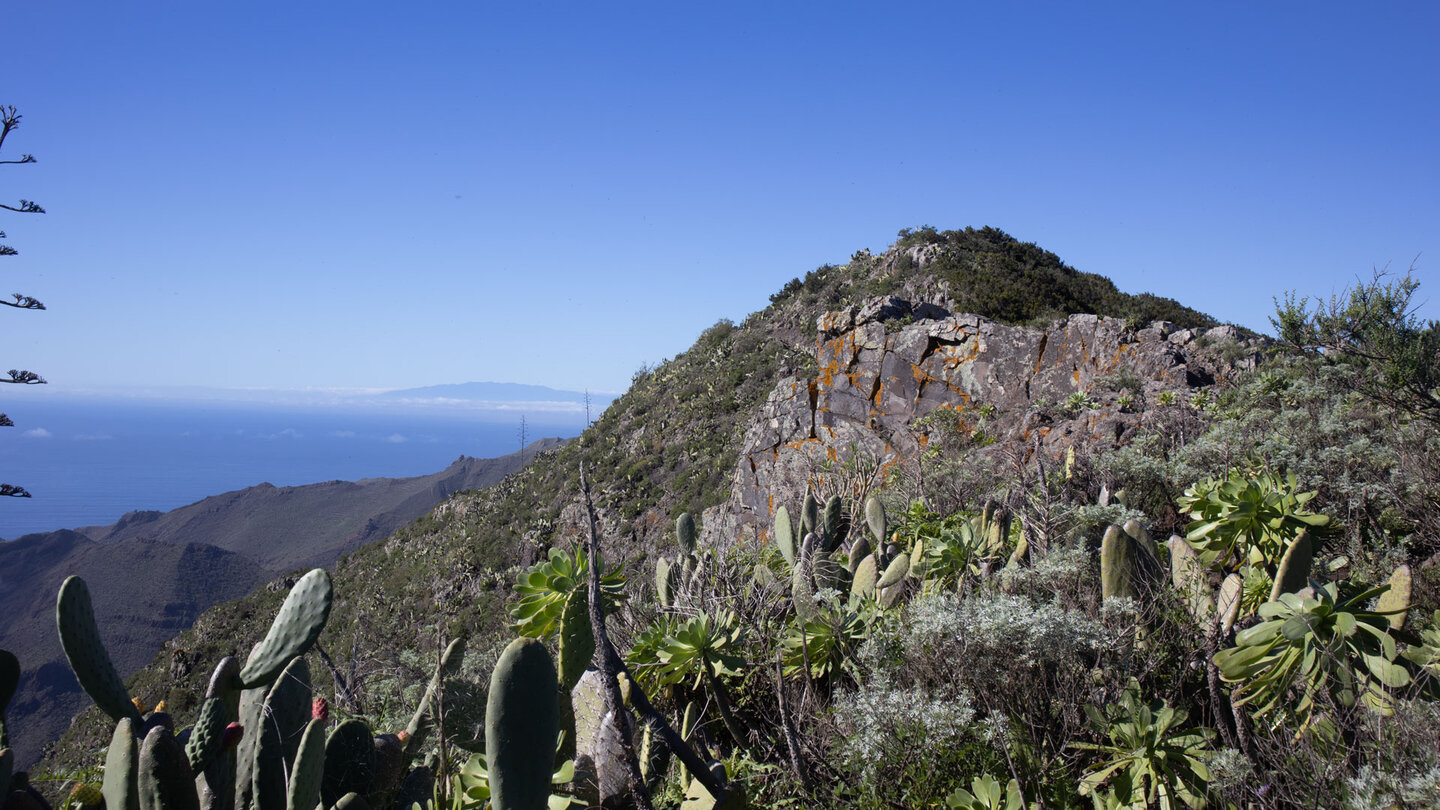 Blick entlang der Cumbre de Bolico bis La Palma | © Sunhikes