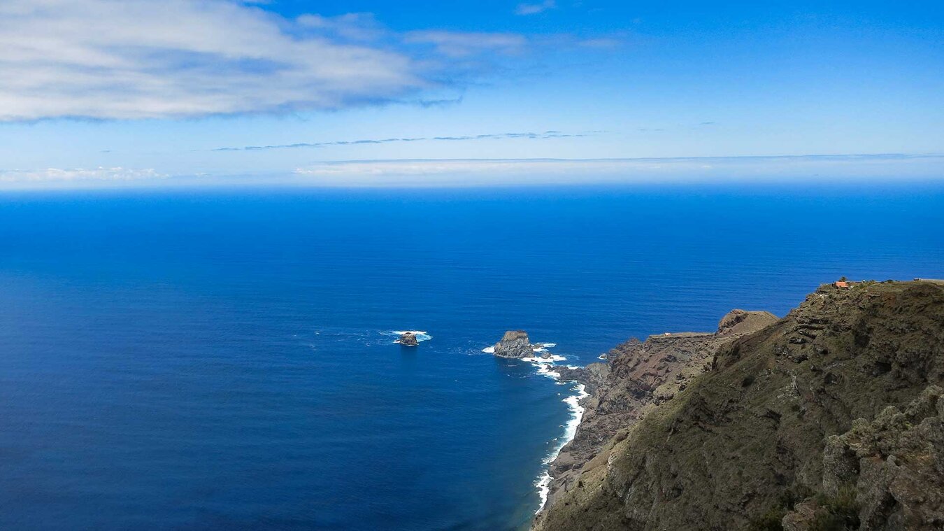 die Felsengruppe Roques de Salmor  | © Sunhikes