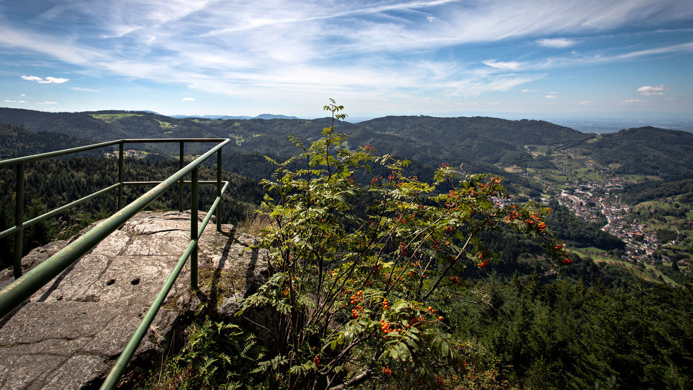 Ausblick vom Brennte Schrofen über den Nordschwarzwald | © Sunhikes