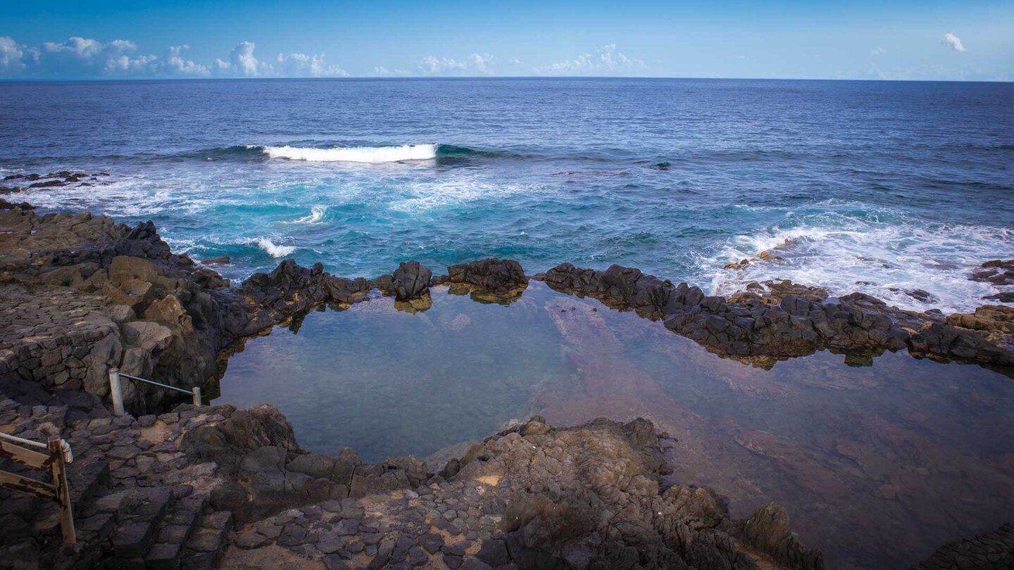 das Meerwasserbecken Charco Los Chochos | © Sunhikes