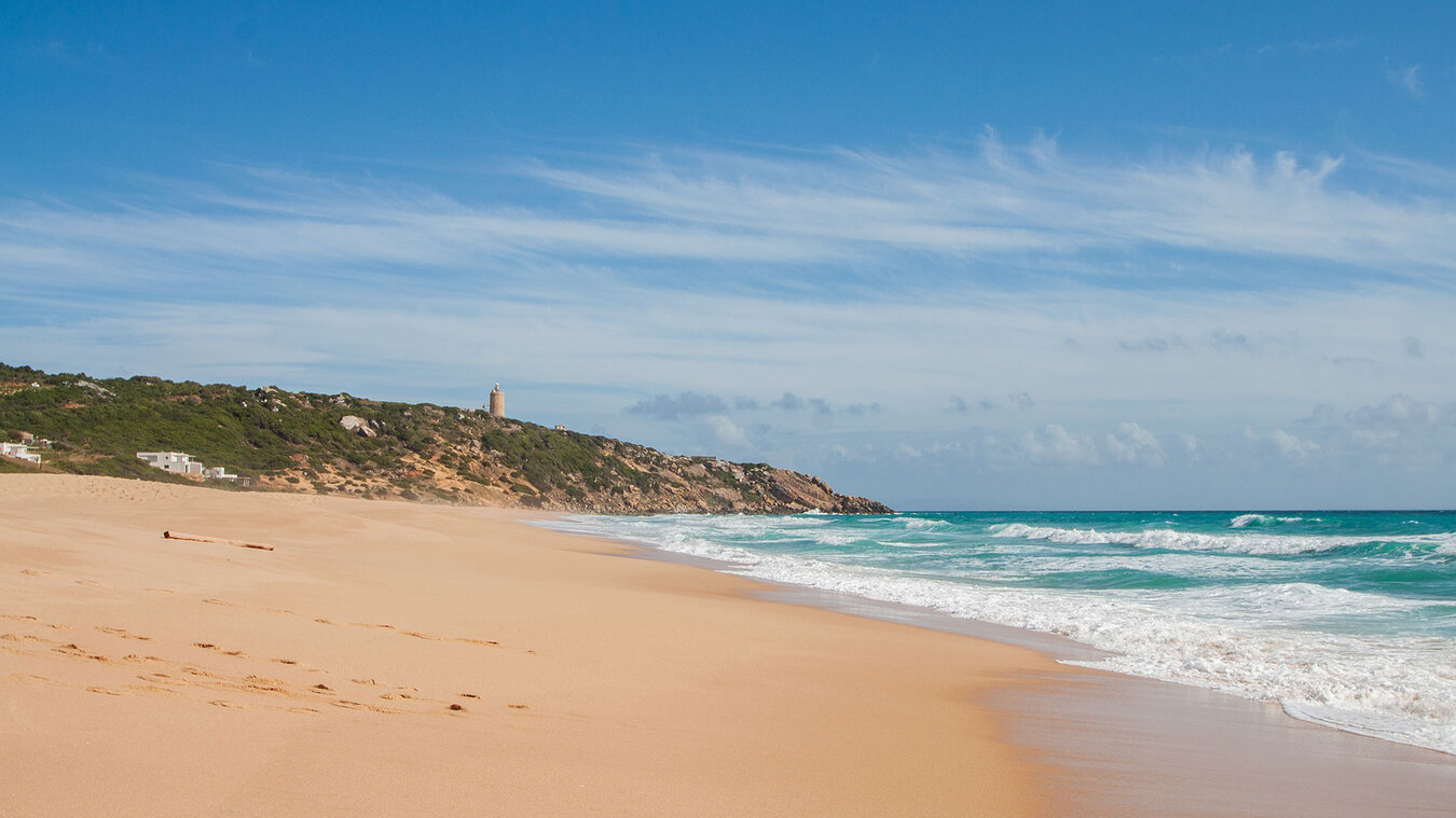 der Leuchtturm Torre de Cabo de Gracia y Faro de Camarinal | © Sunhikes