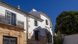  Palacio San Gabriel in einer Gasse von Ronda | © Sunhikes