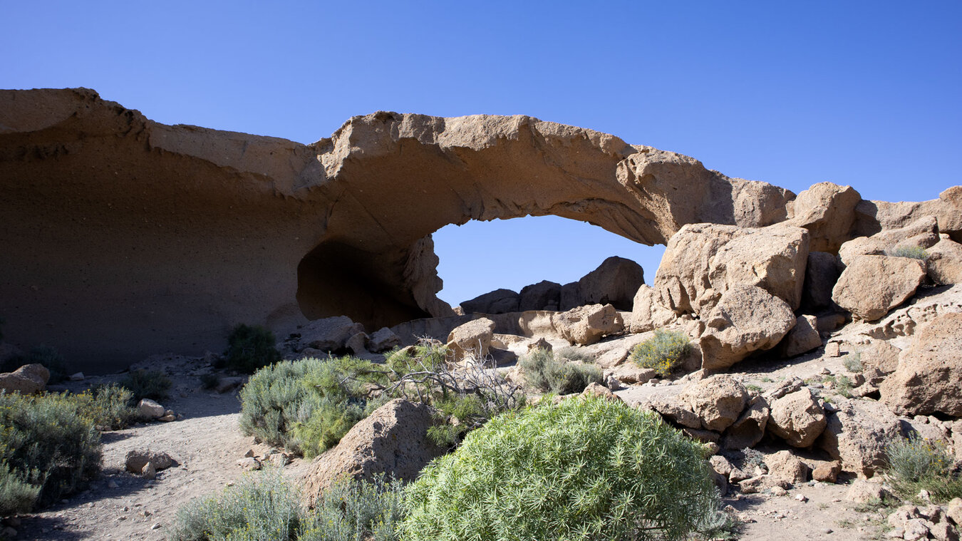 Der Felsbogen Arco de Tajao | © Sunhikes