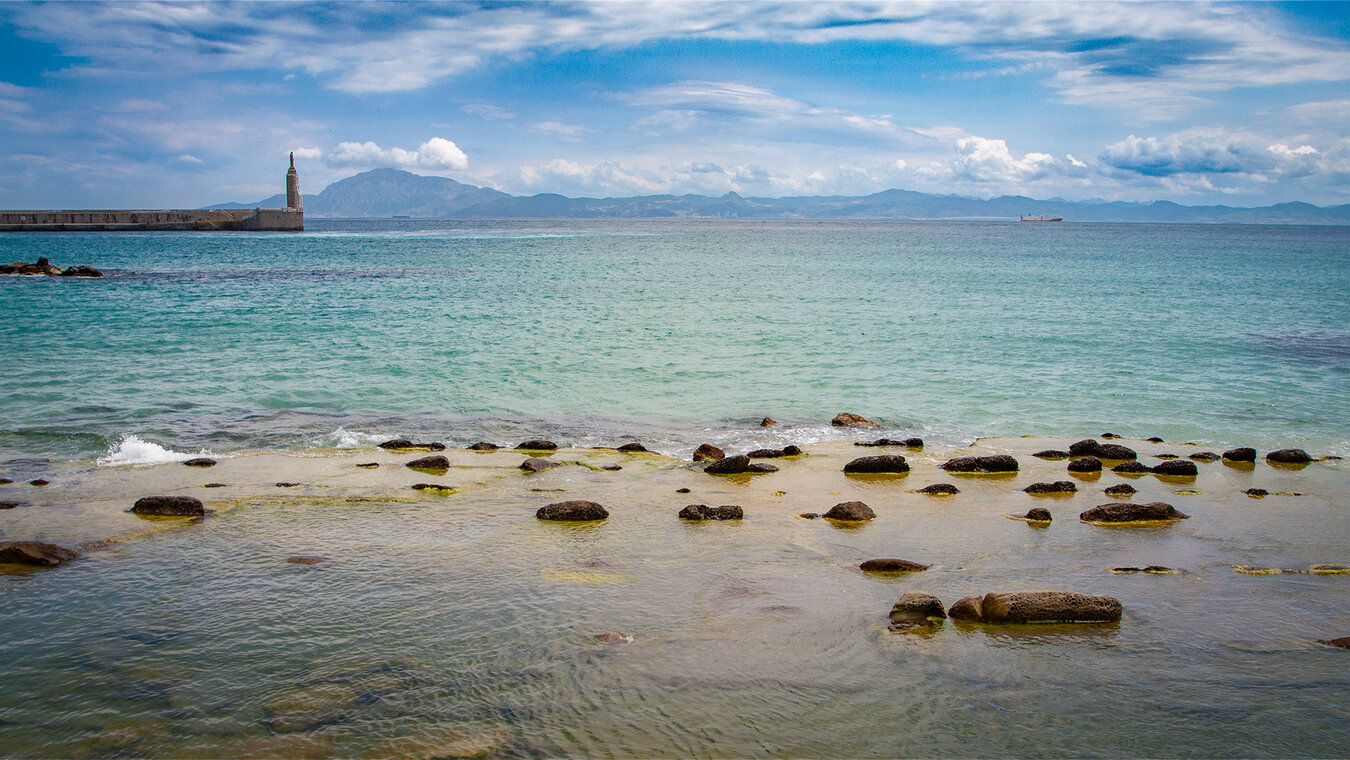 Blick von Tarifa auf Afrika | © Sunhikes