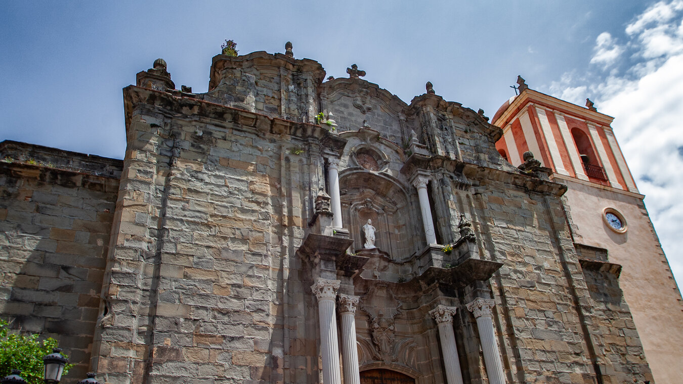 die Kirche Iglesia de San Mateo Apóstol in Tarifa | © Sunhikes