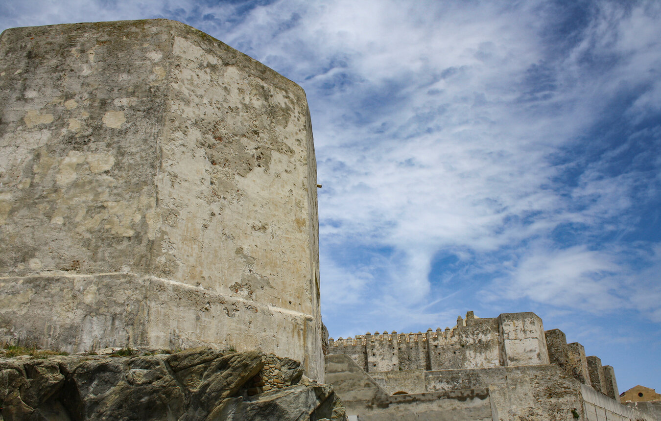 die Burg Castillo de Guzmán el Bueno in Tarifa | © Sunhikes