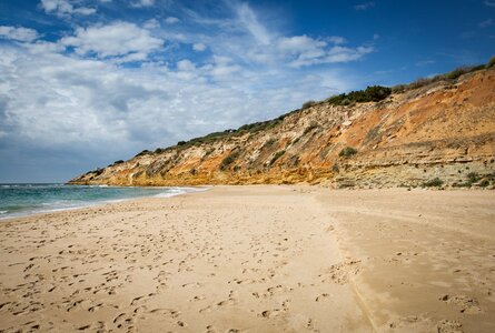 Klippen im Parque Natural de la Breña y Marismas del Barbate | © Sunhikes