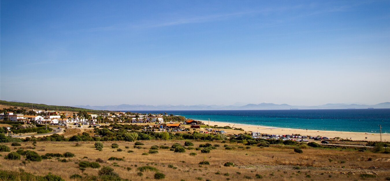 gegenüber der Bucht von Bolonia liegt Afrika  | © Sunhikes