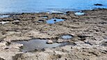 Felsplatten an der Playa de Montaña Roja | © Sunhikes