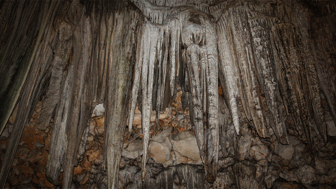 Stalaktiten der St. Michael’s Cave | © Sunhikes