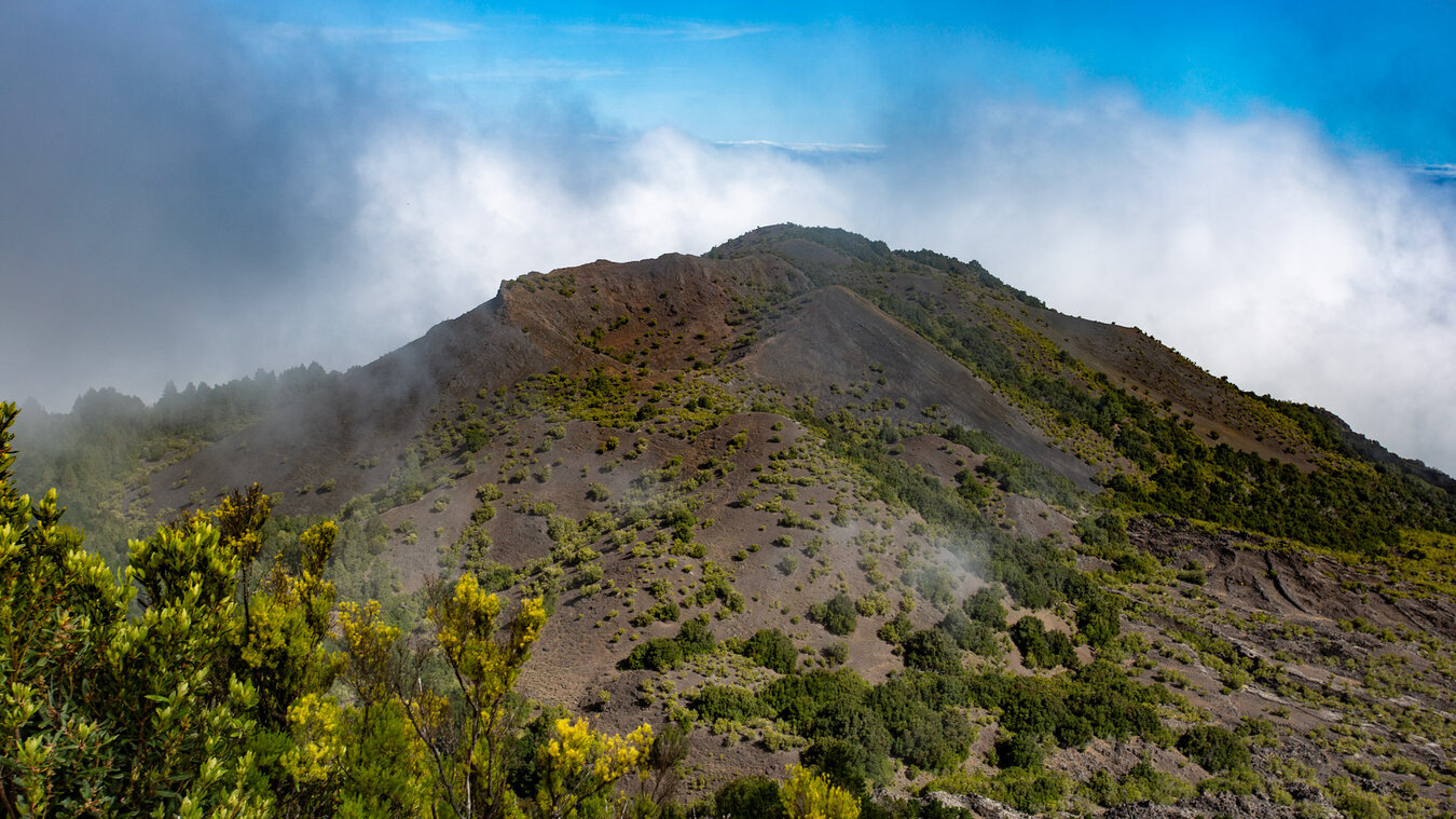 Blick zu dem Vulkan Taganasoga auf El Hierro | © Sunhikes