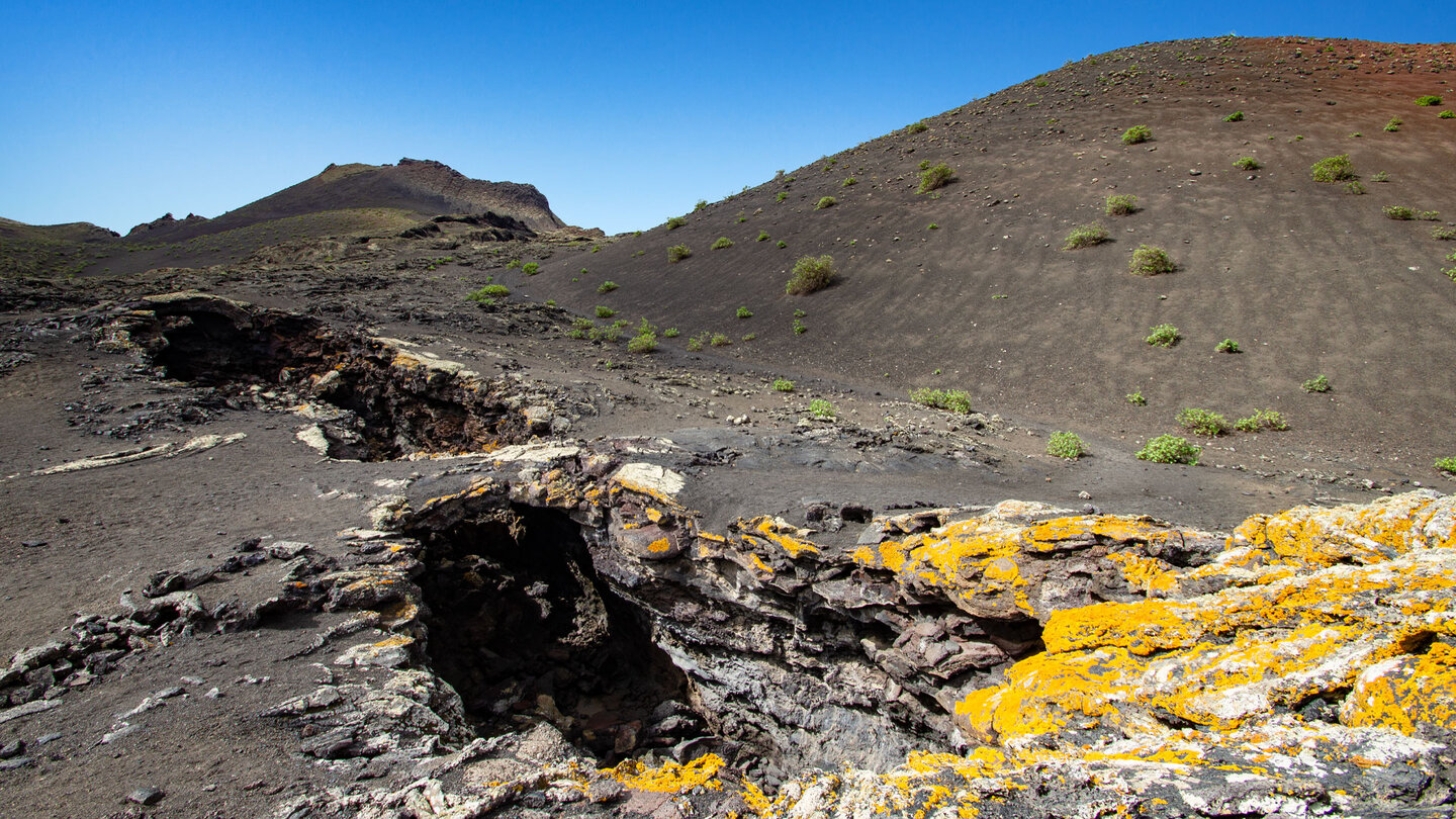 Lavatunnel beim Pico Partido auf Lanzarote | © Sunhikes