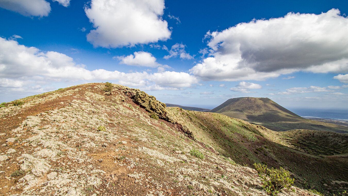 perfekter Ausblick auf den Vulkankrater des Monte Corona | © Sunhikes