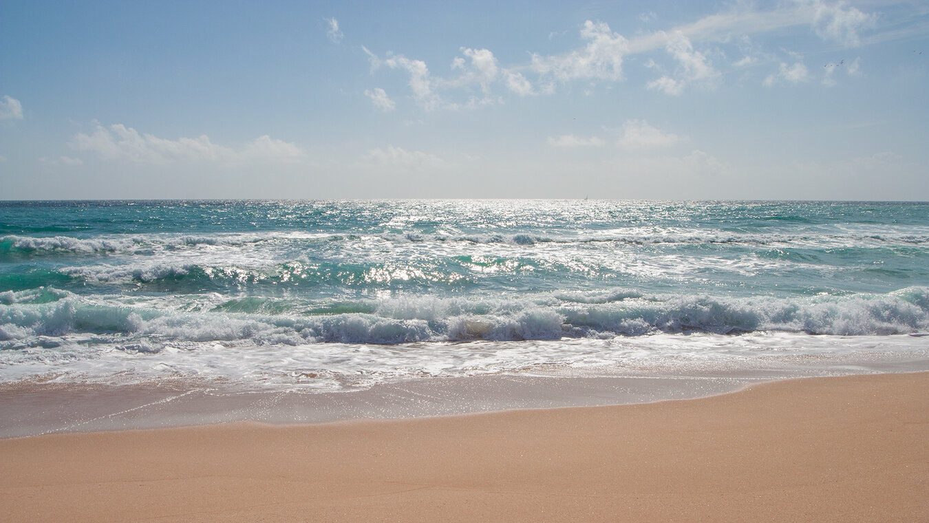 Playa de Zahara de los Atunes mit feinem Sand und kristallklarem Wasser | © Sunhikes