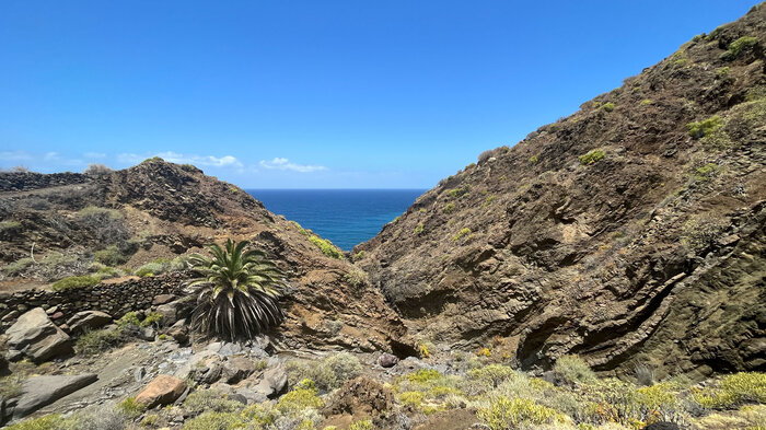 Schlucht im Wandergebiet Arguamul auf La Gomera | © Sunhikes